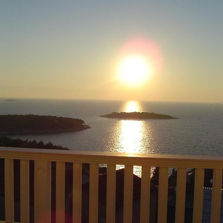 Villa Lovric Appartement I Primošten Esterno foto