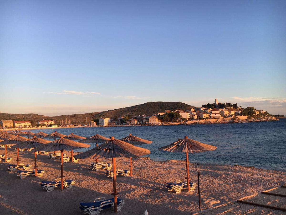 Villa Lovric Appartement I Primošten Esterno foto