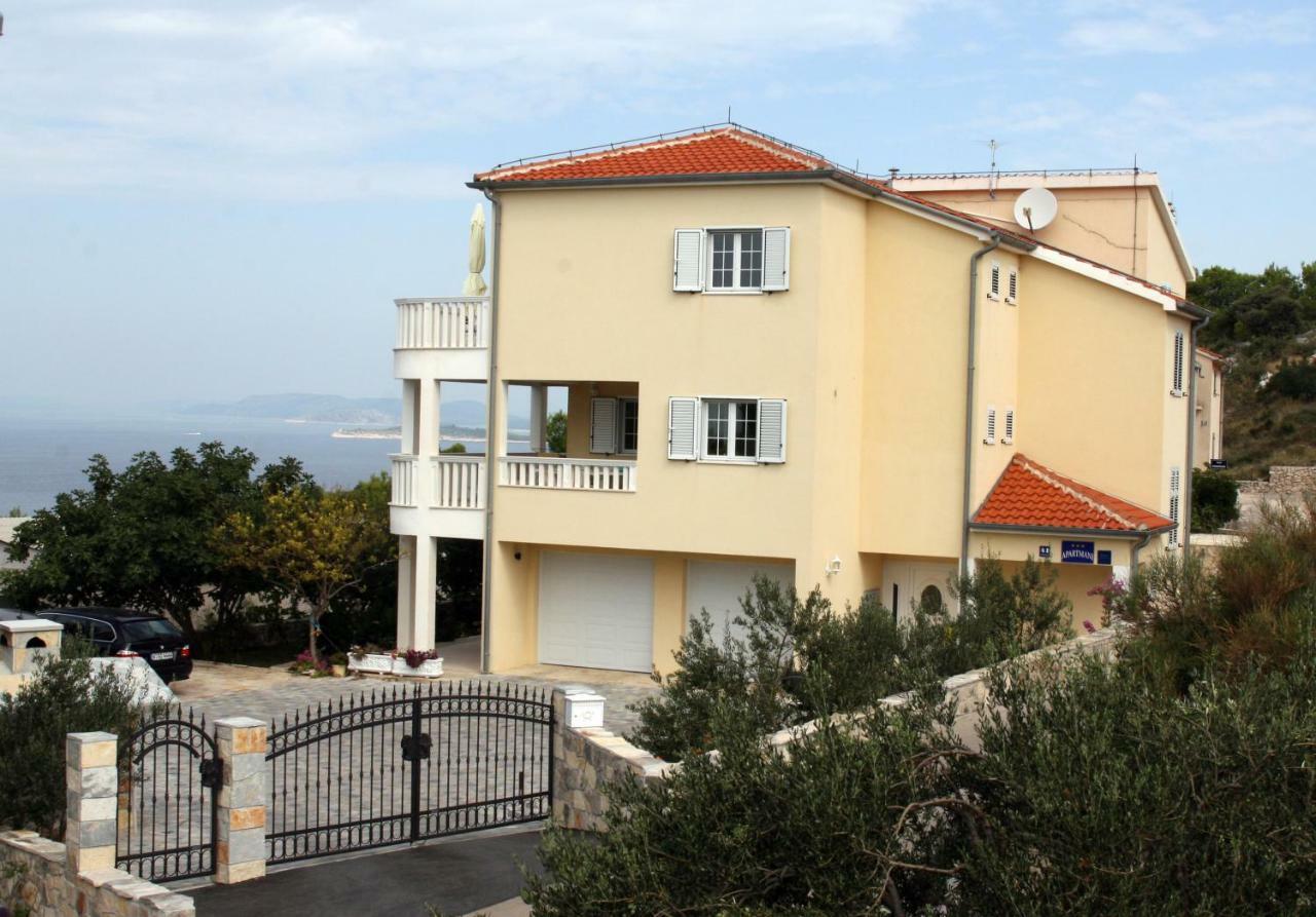 Villa Lovric Appartement I Primošten Esterno foto