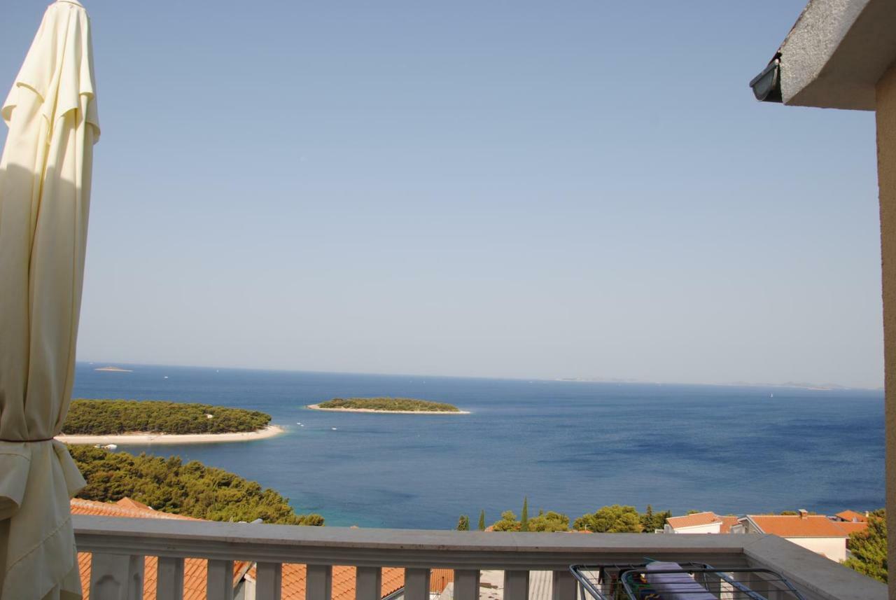 Villa Lovric Appartement I Primošten Esterno foto