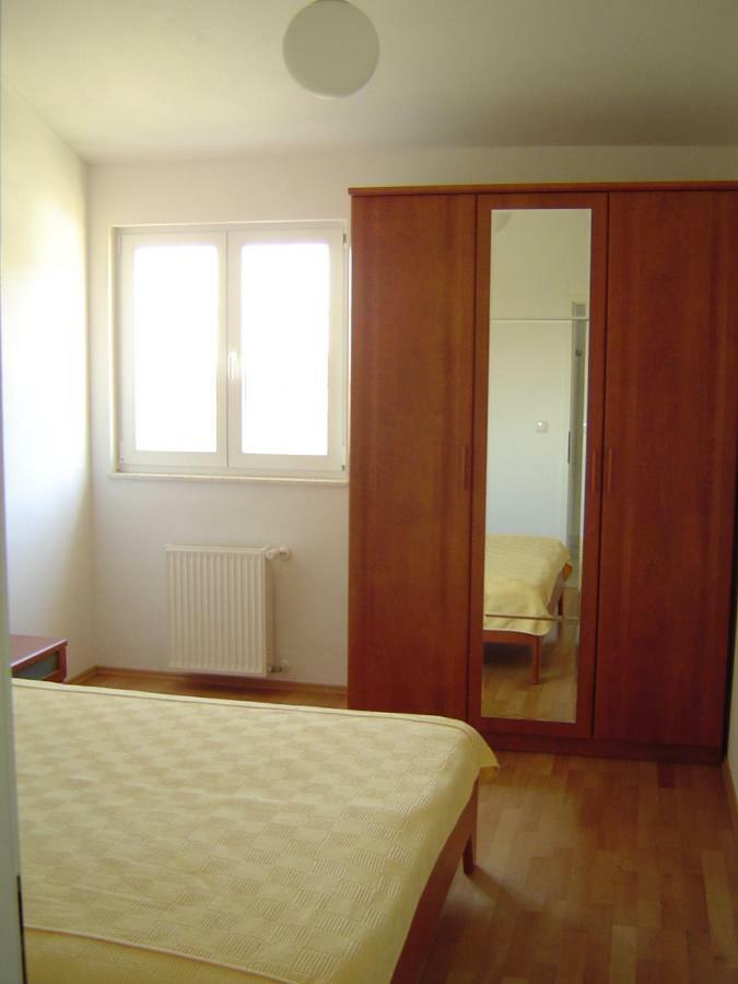 Villa Lovric Appartement I Primošten Esterno foto