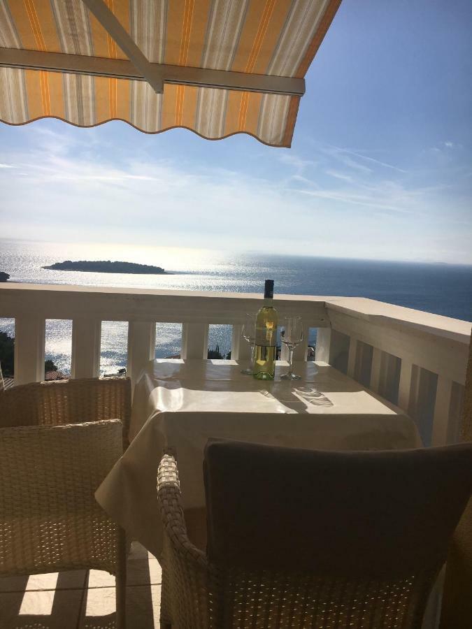 Villa Lovric Appartement I Primošten Esterno foto