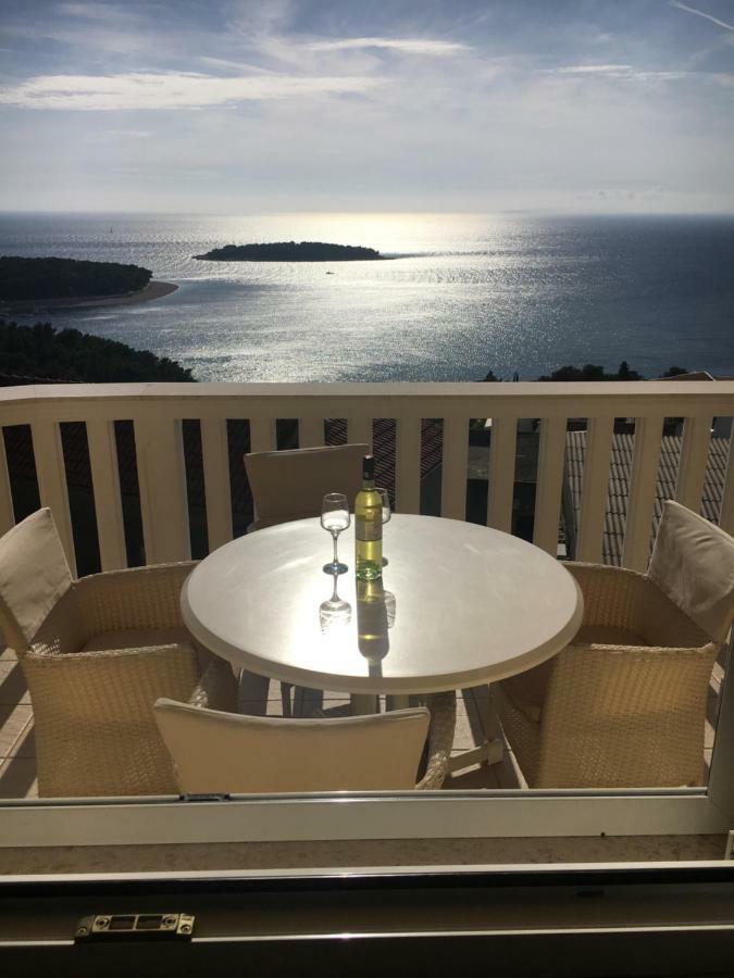 Villa Lovric Appartement I Primošten Esterno foto