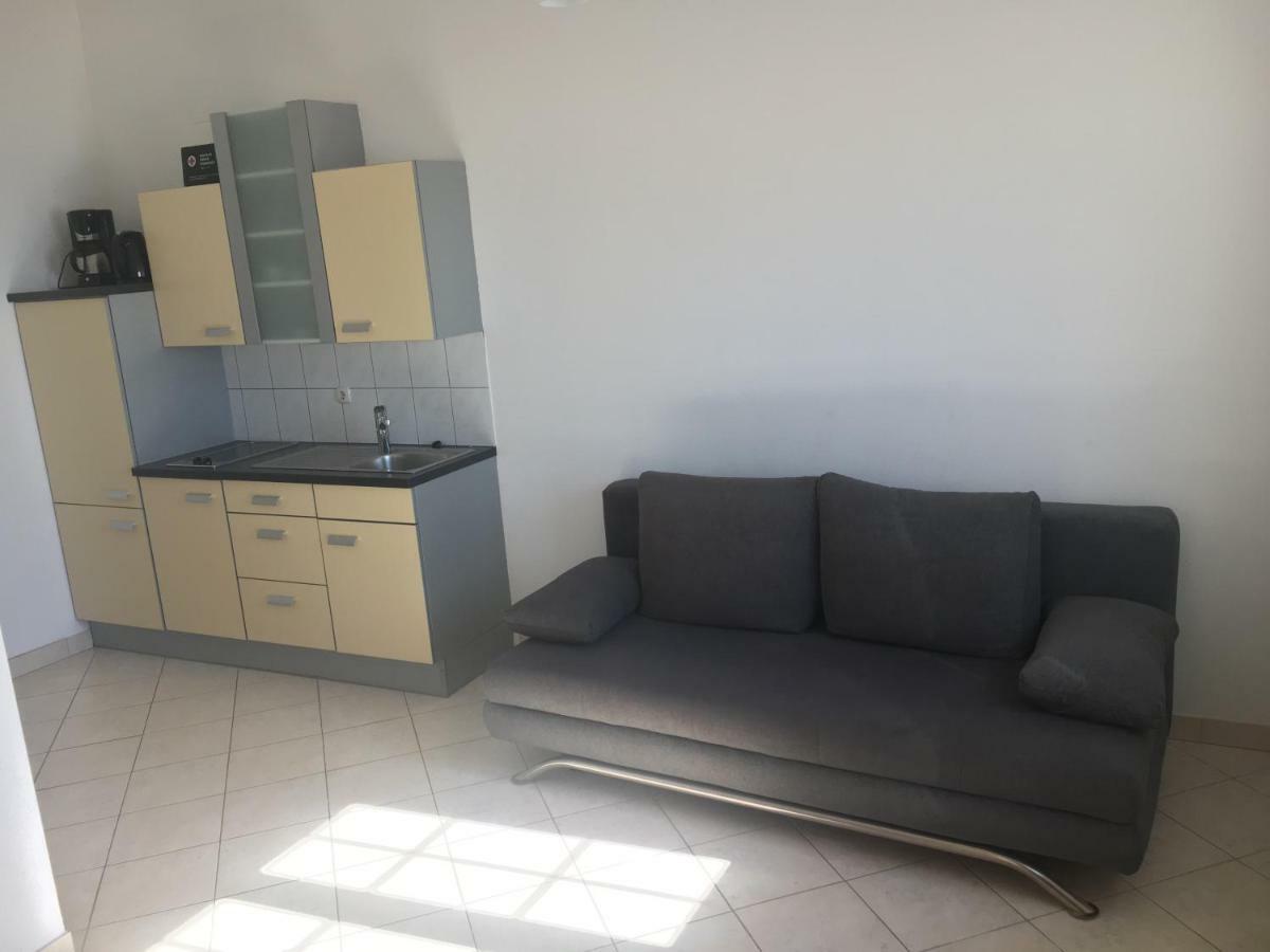 Villa Lovric Appartement I Primošten Esterno foto