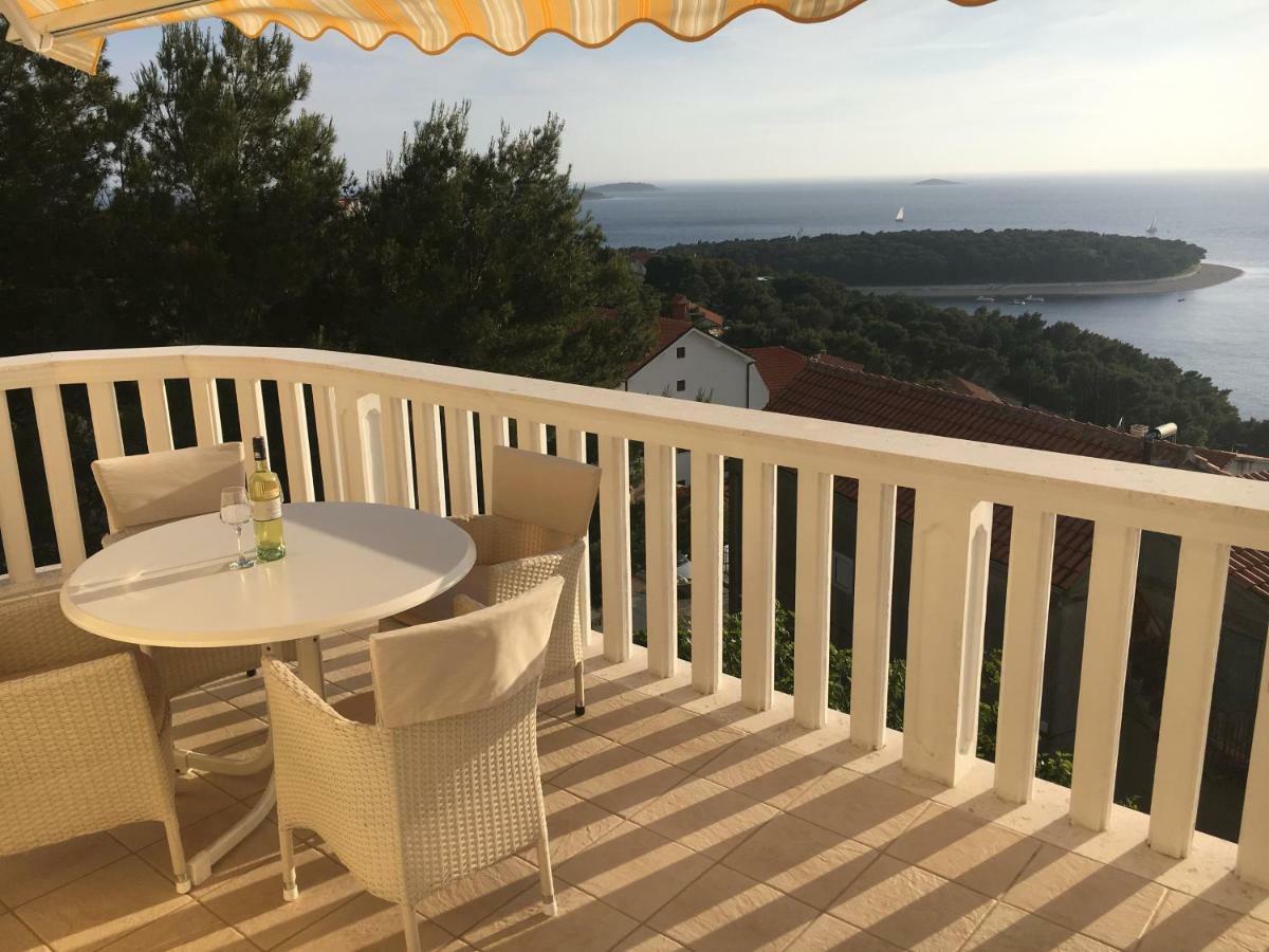 Villa Lovric Appartement I Primošten Esterno foto
